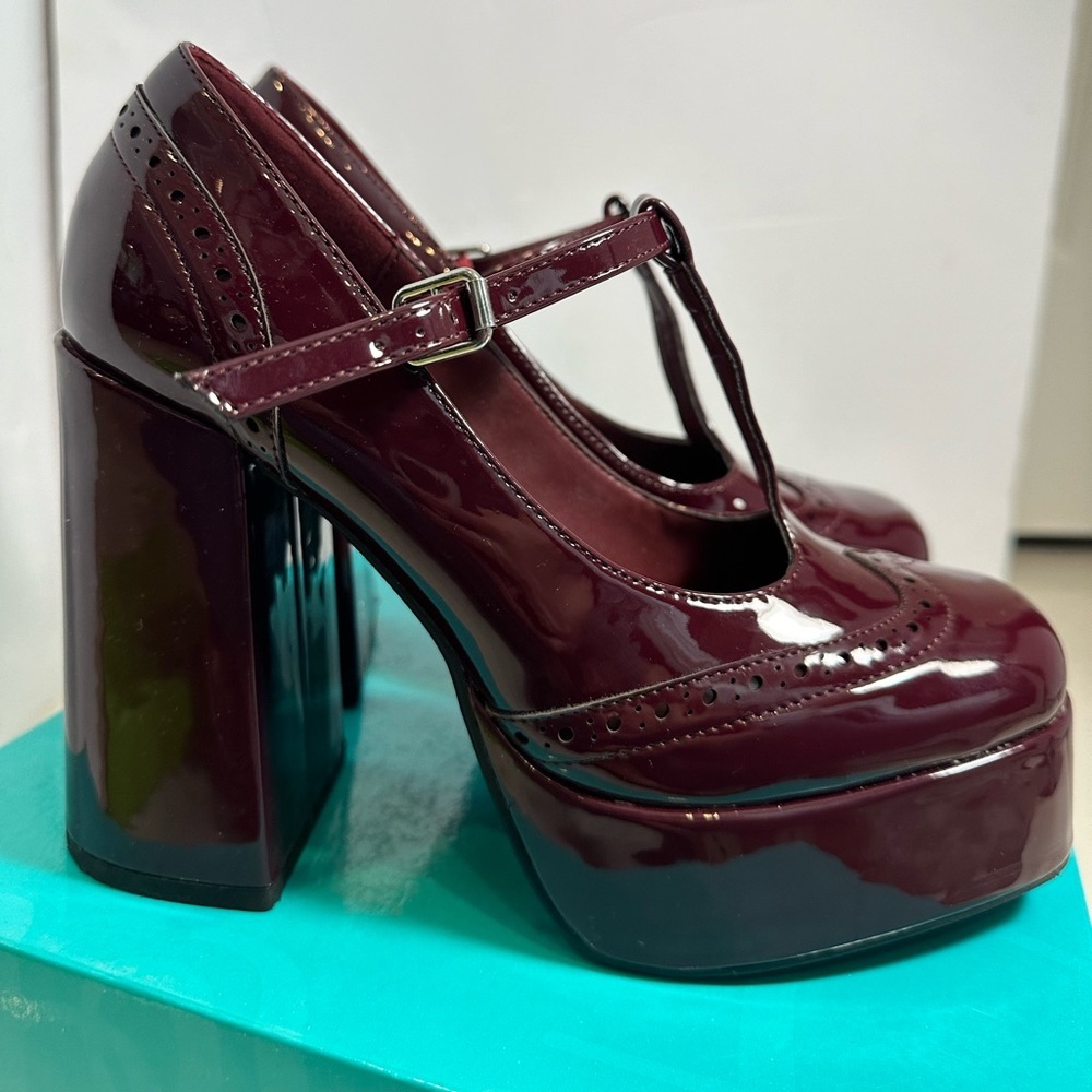 Women's Burgundy Platform Shoes ✨ - Picture 6 of 10